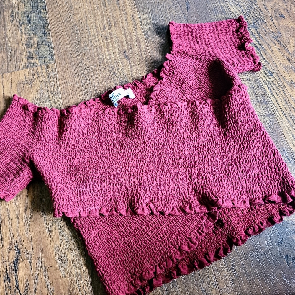 Hollister Criss Cross Crop Top